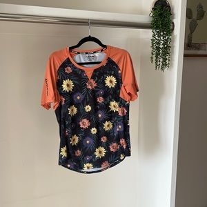 Women’s Dakine Xena Short Sleeve MTB Cycling Jersey Size Medium